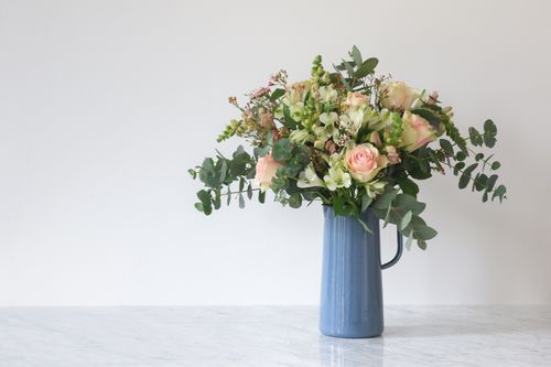 How to arrange bouquet like a pro.